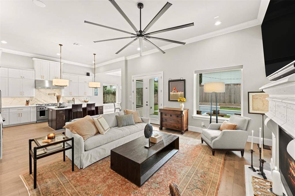 Just gorgeous! 12' ceilings, oversized industrial ceiling fan, and a plethora of windows and light!