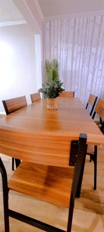 Dinning