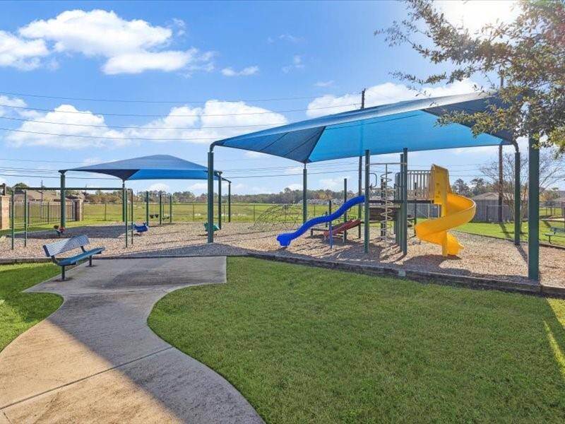 Neighborhood parks and swings for the kids!