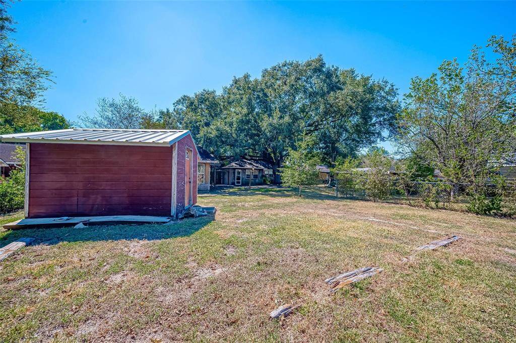 Storage shed