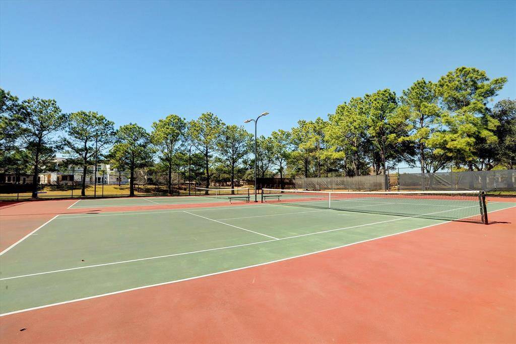 neighborhood HOA tennis court