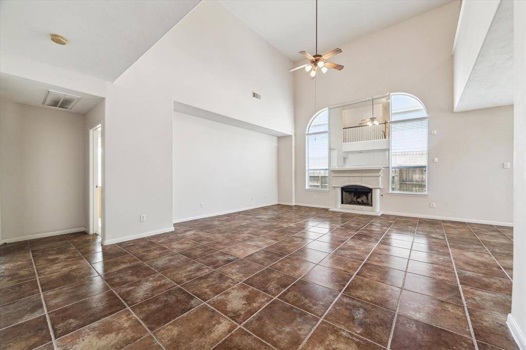 Living room luxury! Nice and bright.