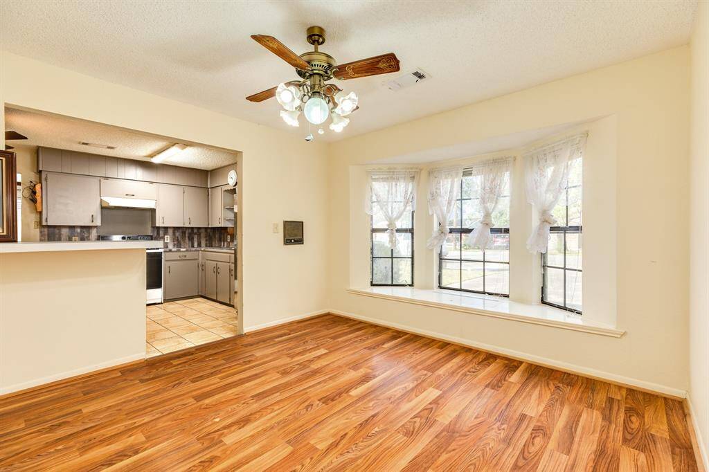 dining area with bay window