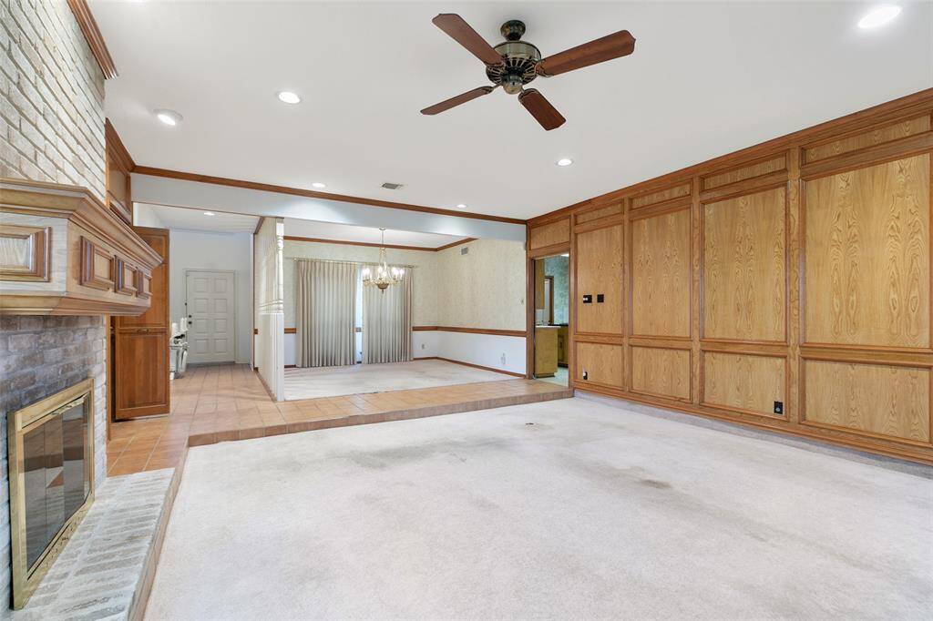 Living Area has Canned Lights, Ceiling Fan and Tiled Entry
