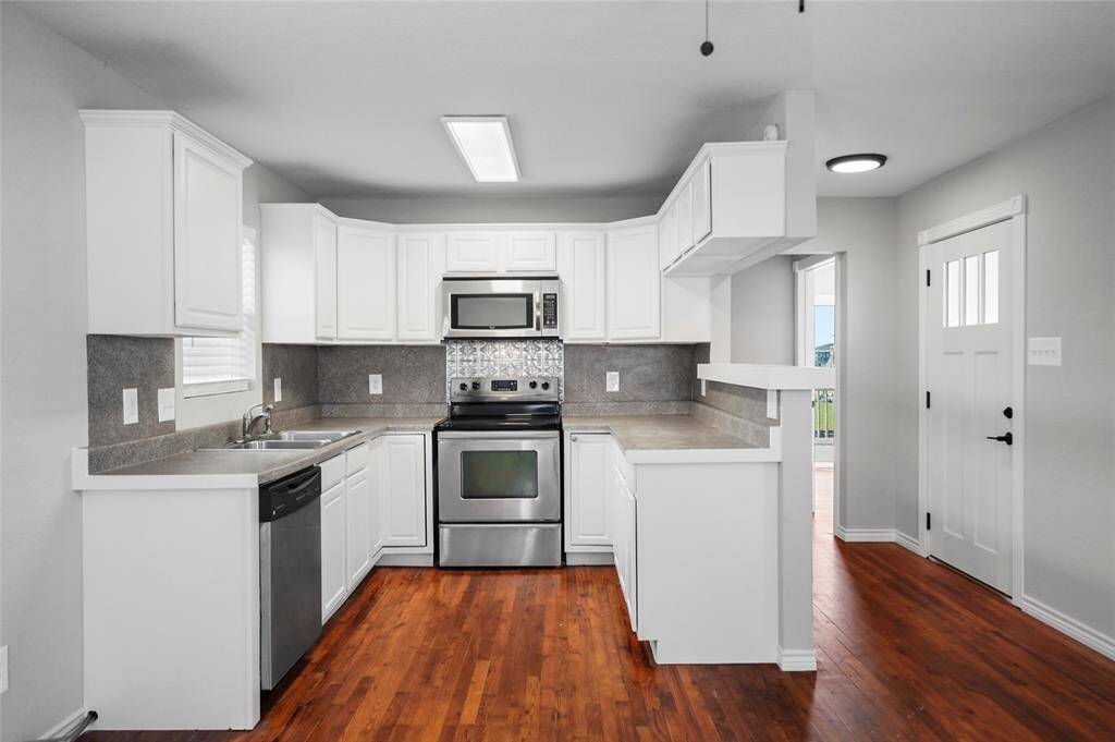 Kitchen - view 2