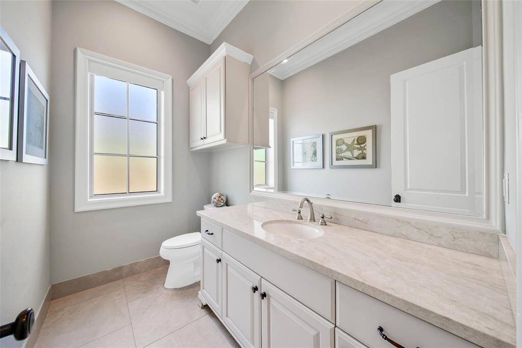Downstairs half bathroom.