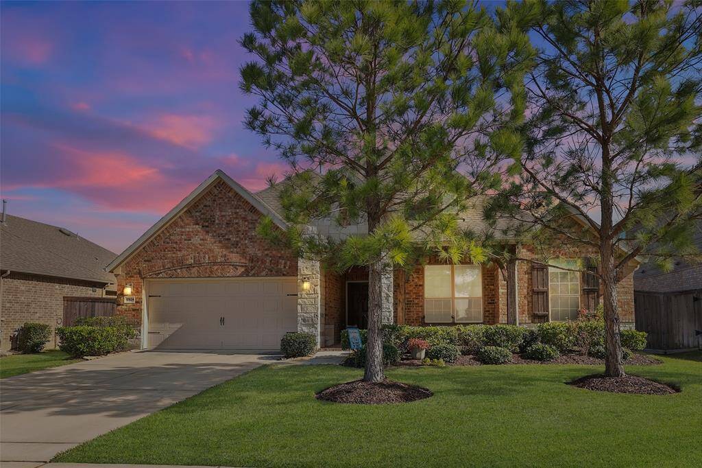 Brick and stone 1.5 story, built 2019. The Grove of Gleannloch Farms.