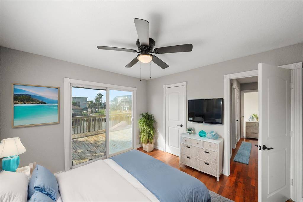 Bedroom 2 - view 2 - virtually staged