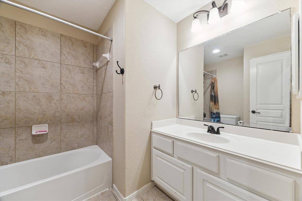 Full Bathroom with shower/tub combo located on the second floor