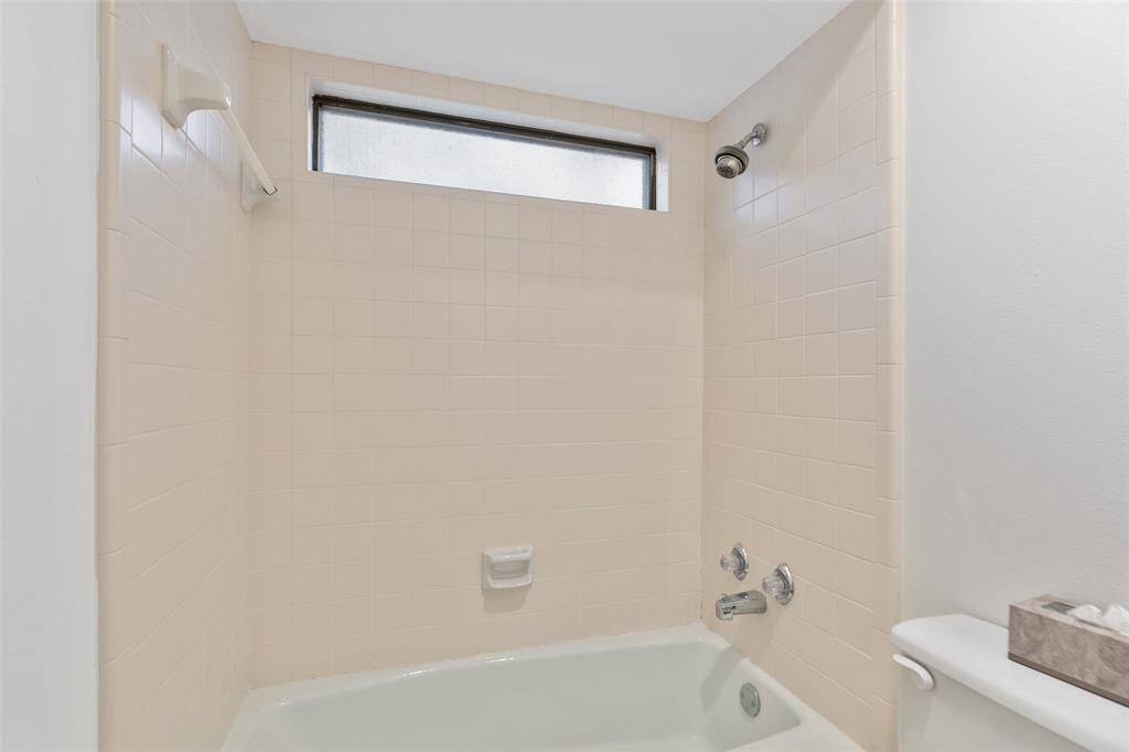 2nd Full Bath Upstairs