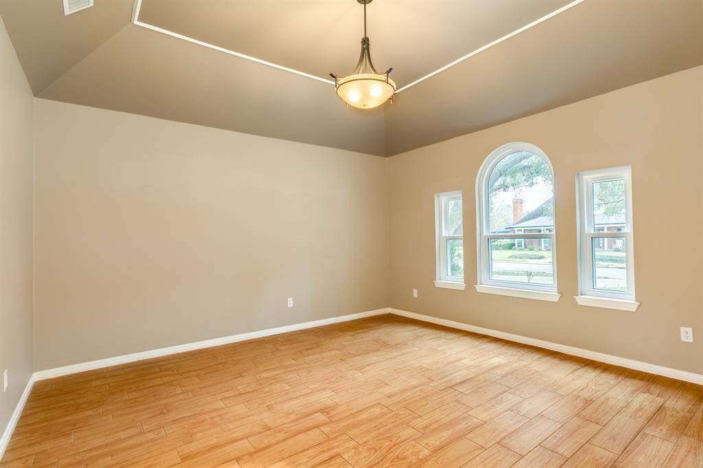 Tiled Dining Room