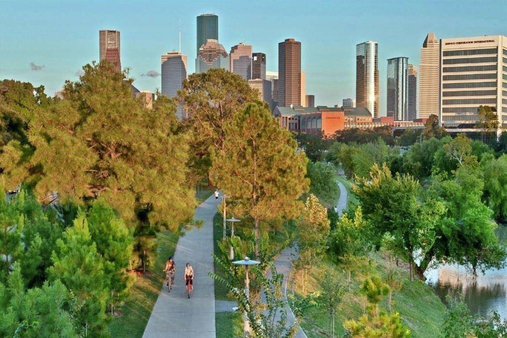Minutes by car or bike to Downtown Houston.