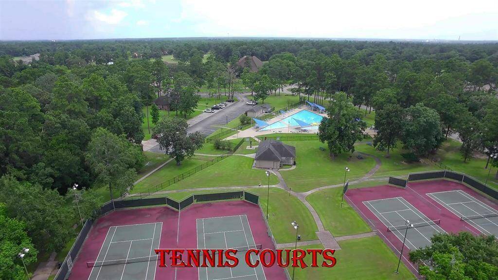 Tennis & Pickle Ball courts