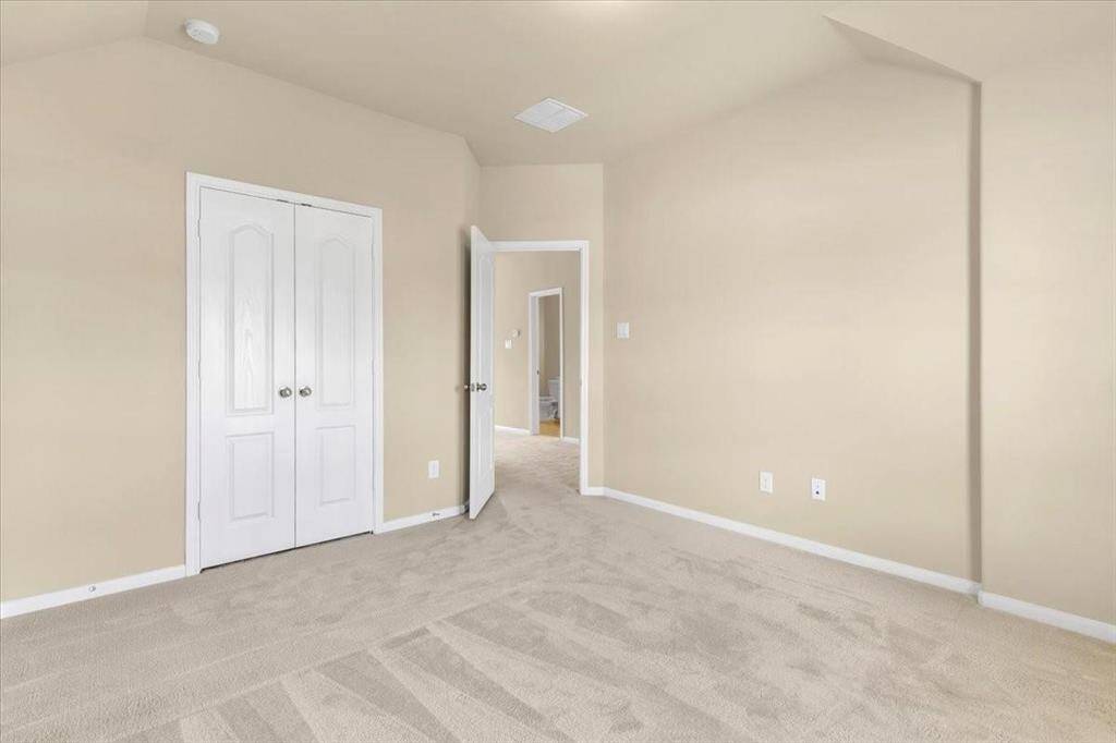 Secondary bedroom