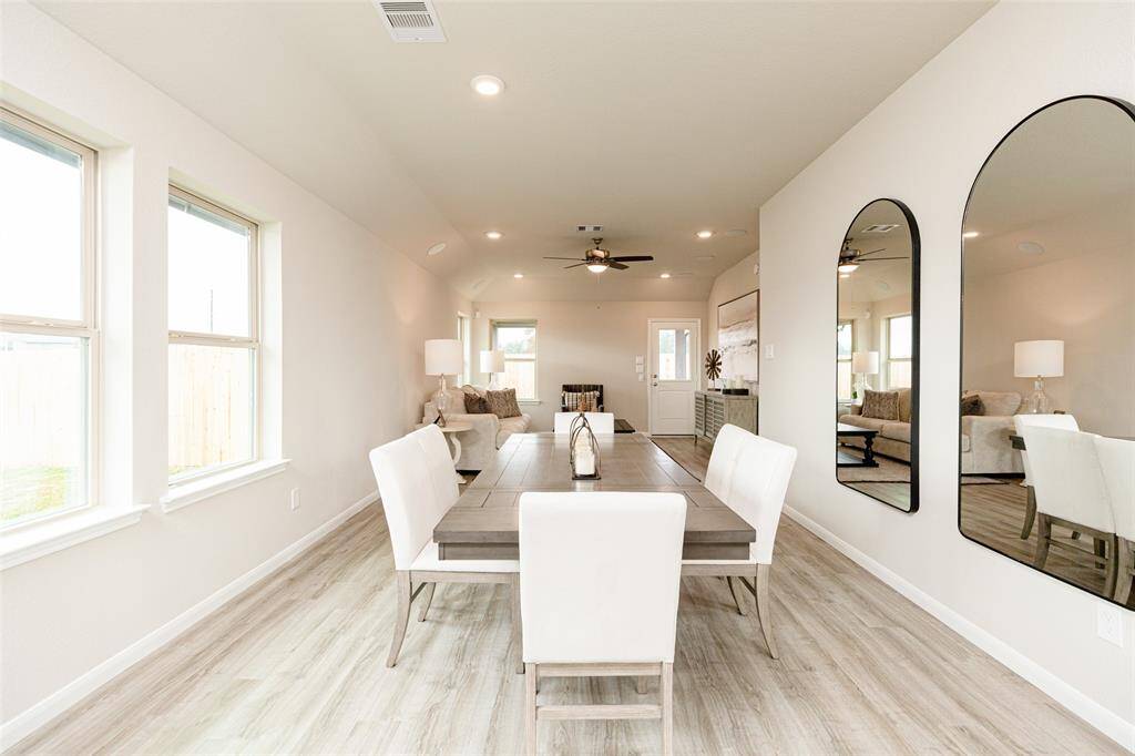 Sample photo of completed home with similar plan. As-built colors and selections may vary.