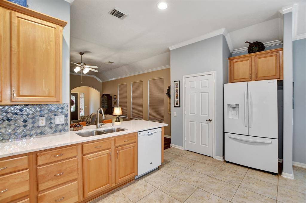 refrigerator included
