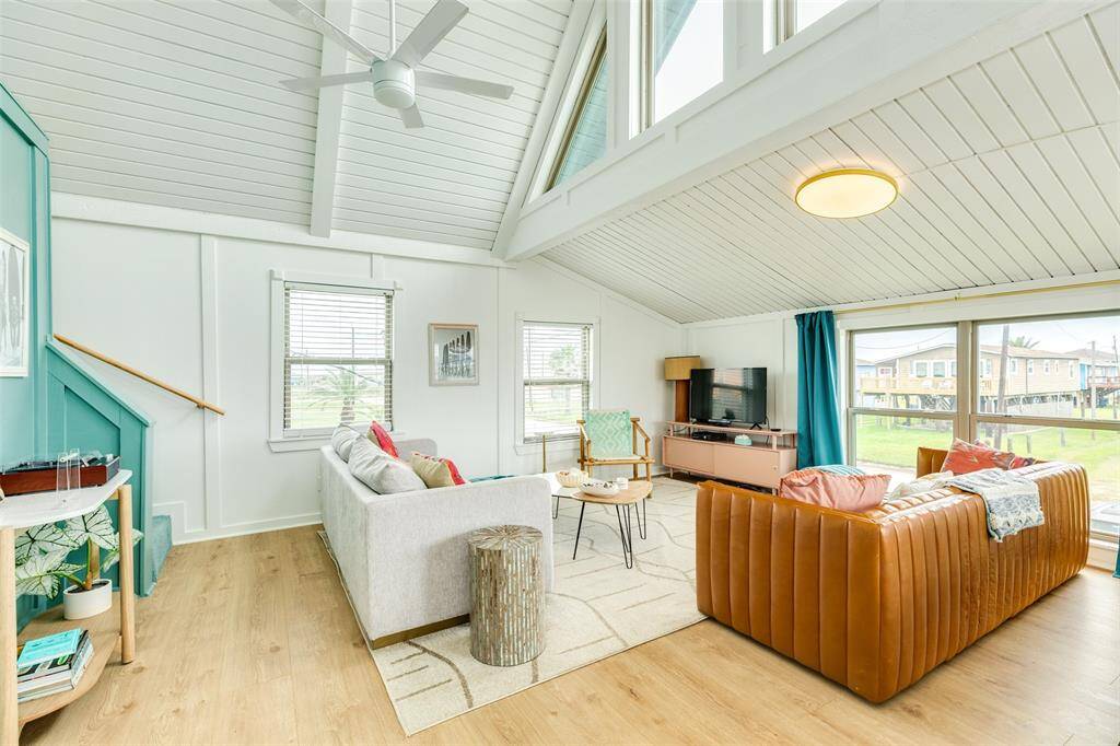 Ideal for hosting, this inviting space offers comfort and style for gatherings.