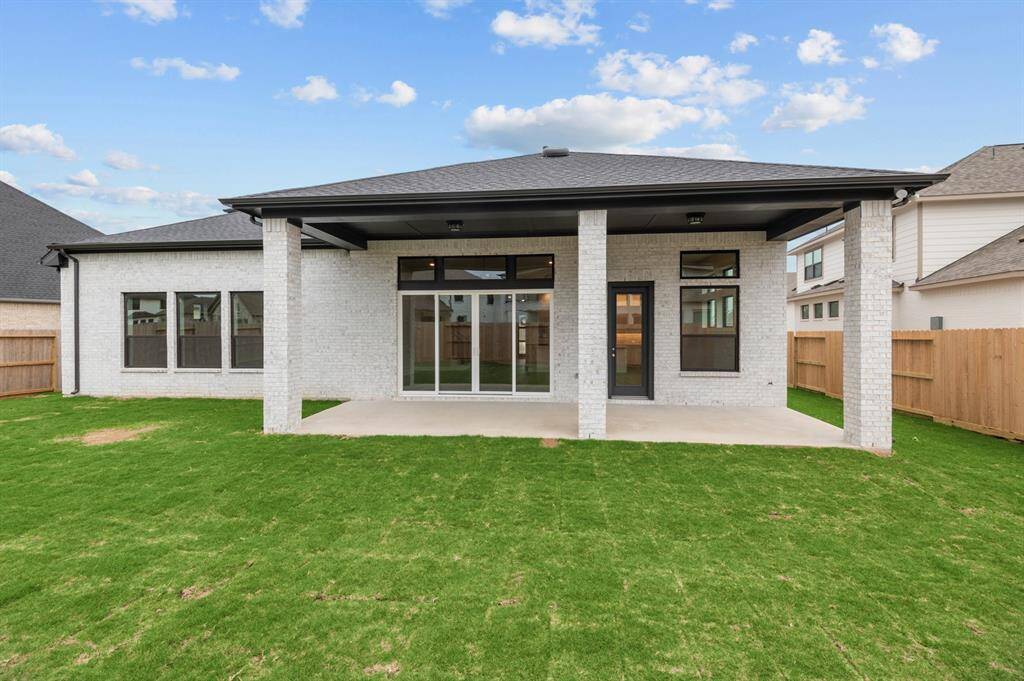 Welcome to The Harvard by David Weekley Homes. Move-In-Ready Now!