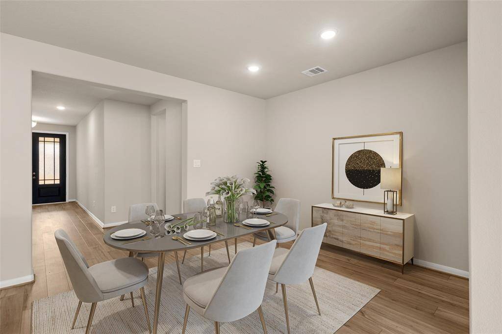 note: Sample product photo. Actual exterior and interior selections may vary by homesite.