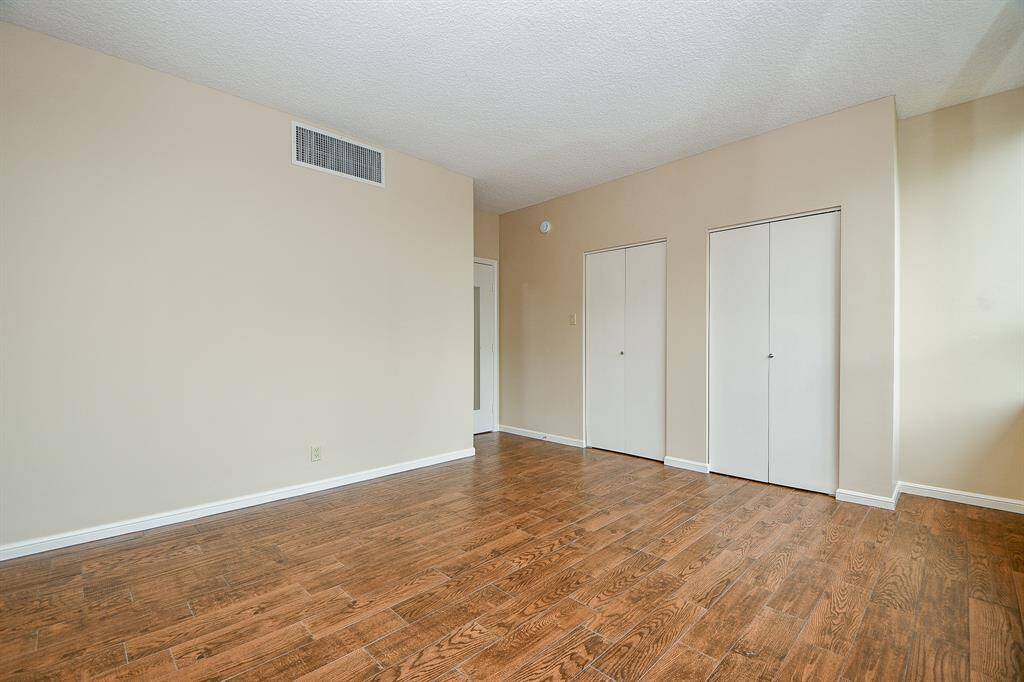 Flex room or bedroom