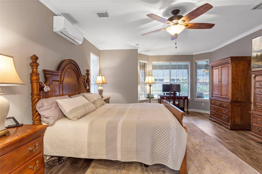 Plenty of room for your King-sized furniture here!