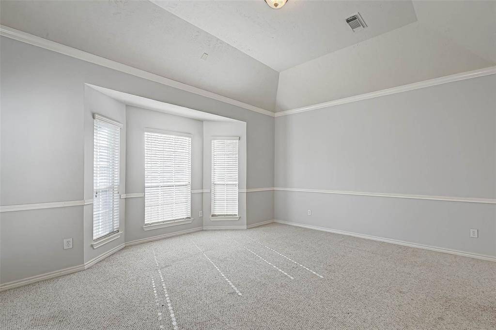 1st floor primary bedroom