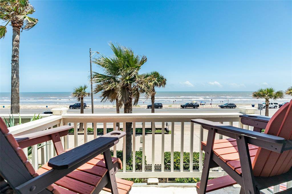 Amazing views from your upstairs balcony