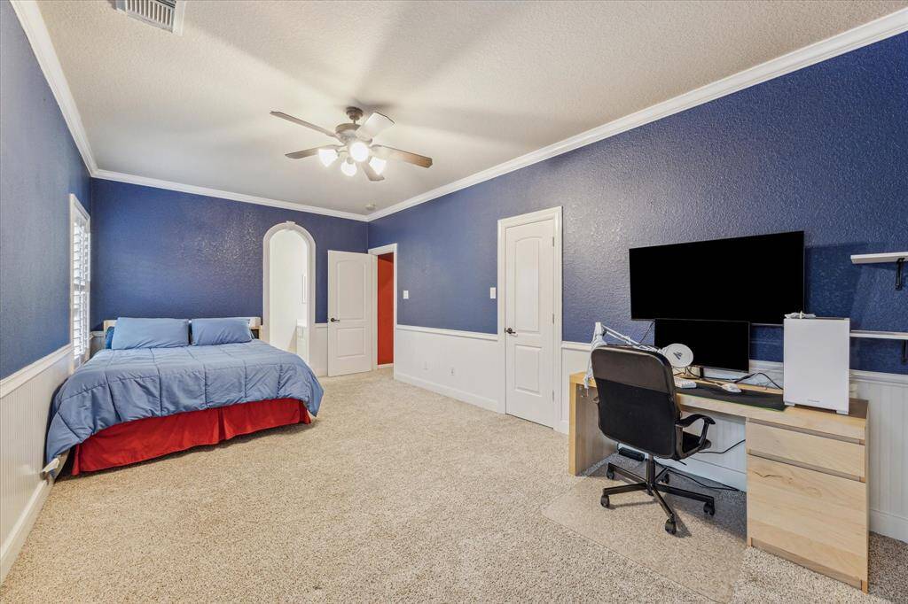 another view of the 2nd guest bedroom with an en-suite bathroom