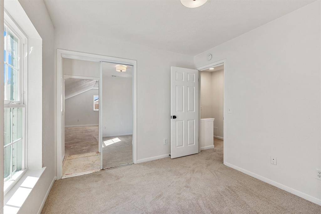 Bright, warm and inviting 2nd bedroom.
