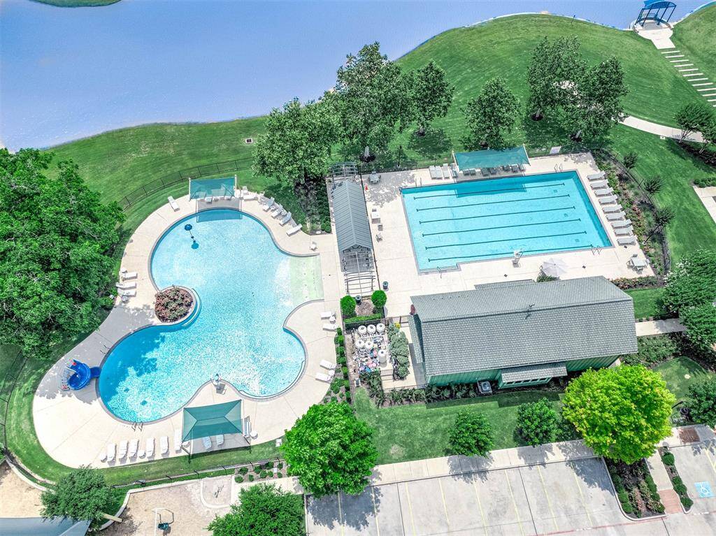 2 Community Pools!