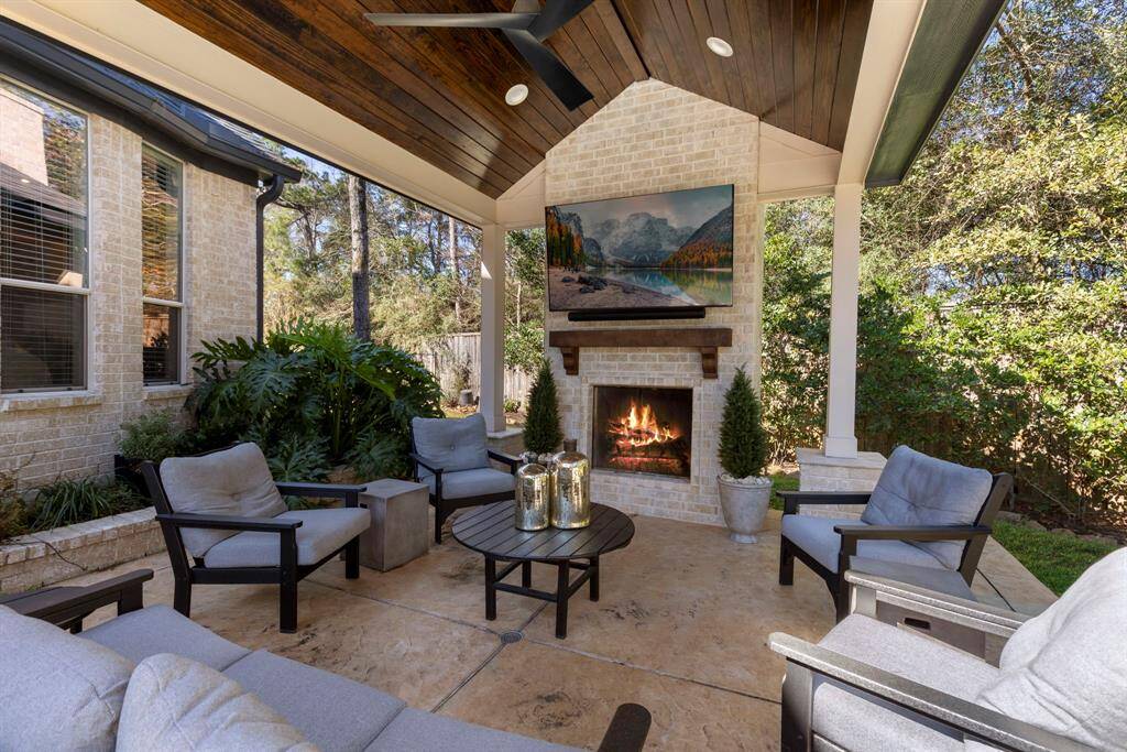 Whether you're enjoying this outdoor space in the morning or evening, it's the perfect place to relax and unwind, offering a serene retreat for any time of day.