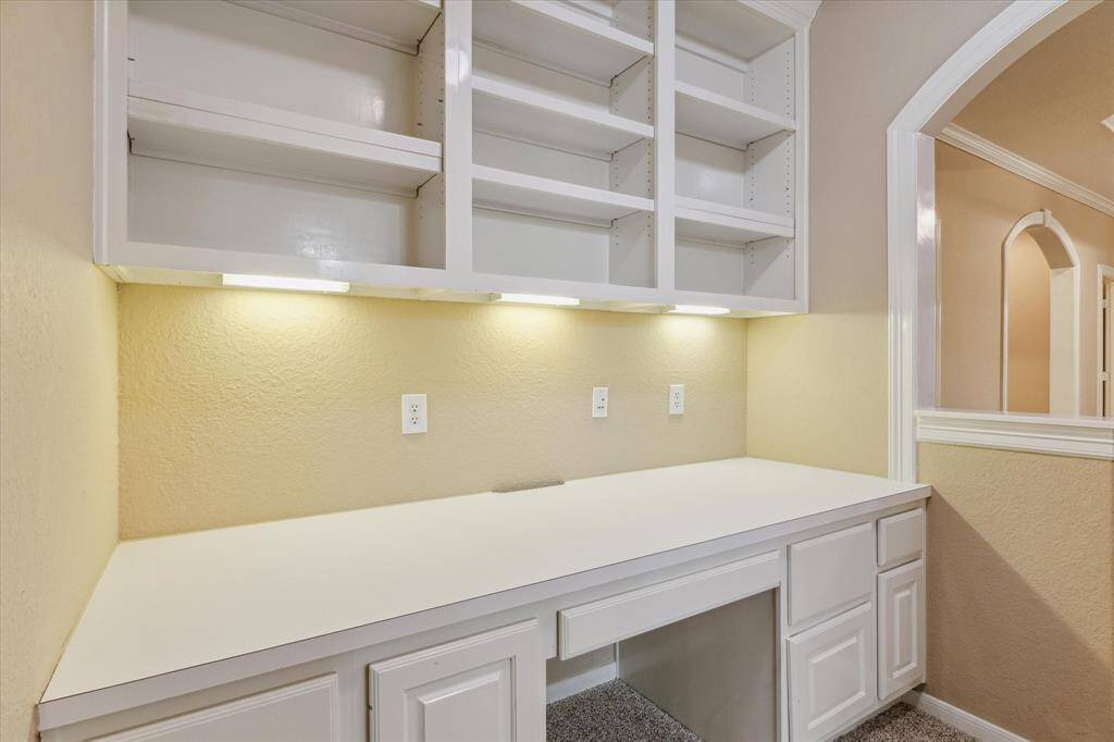 Built-in desk area just off the gameroom.