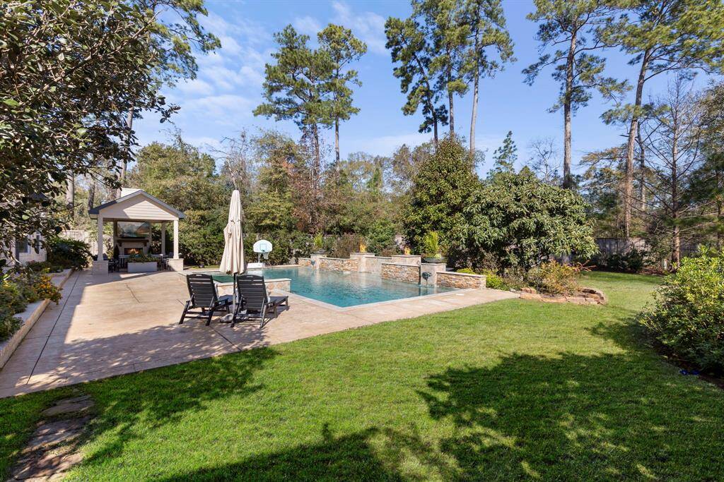 This home offers ample space in the backyard, perfect for family activities, parties, and plenty of room for play, making it an ideal setting for creating lasting memories.