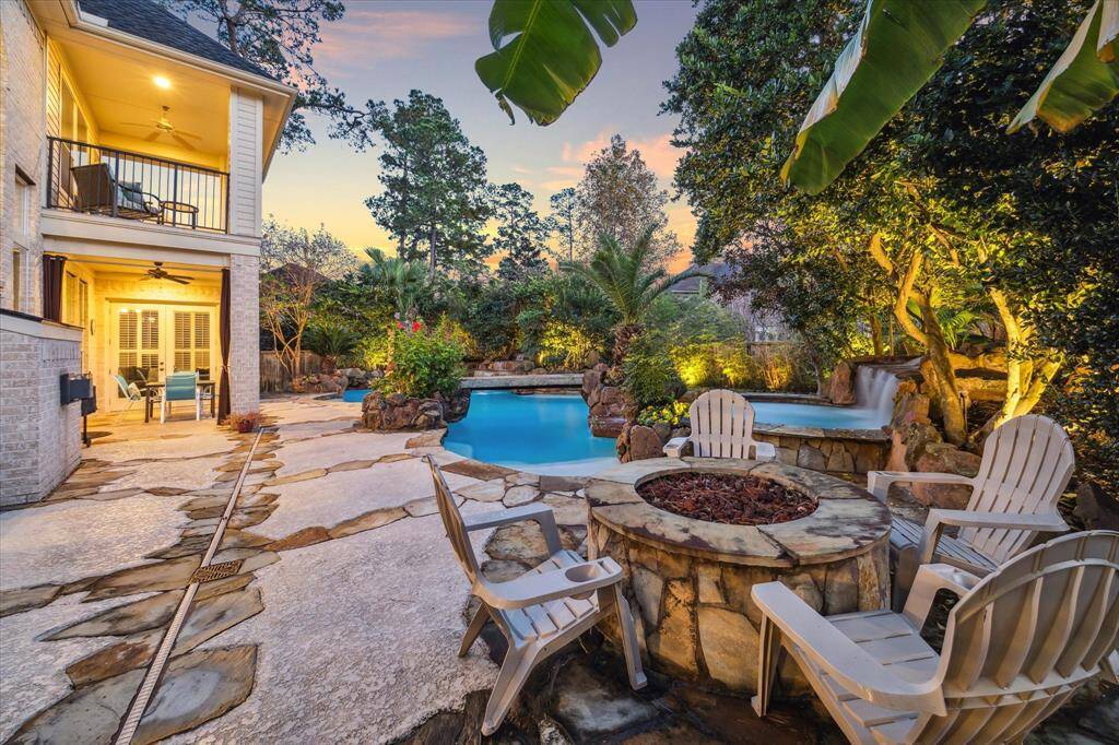 Firepit area is perfect for the chilly winter days ahead.