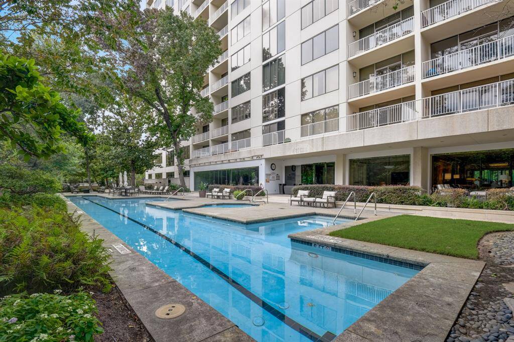 Heated pool