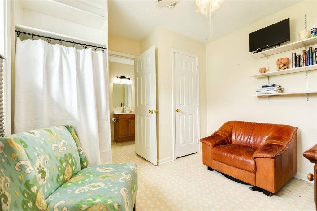 3 closets in the Primary area