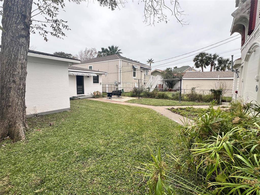 Great open space between house and carriage house.