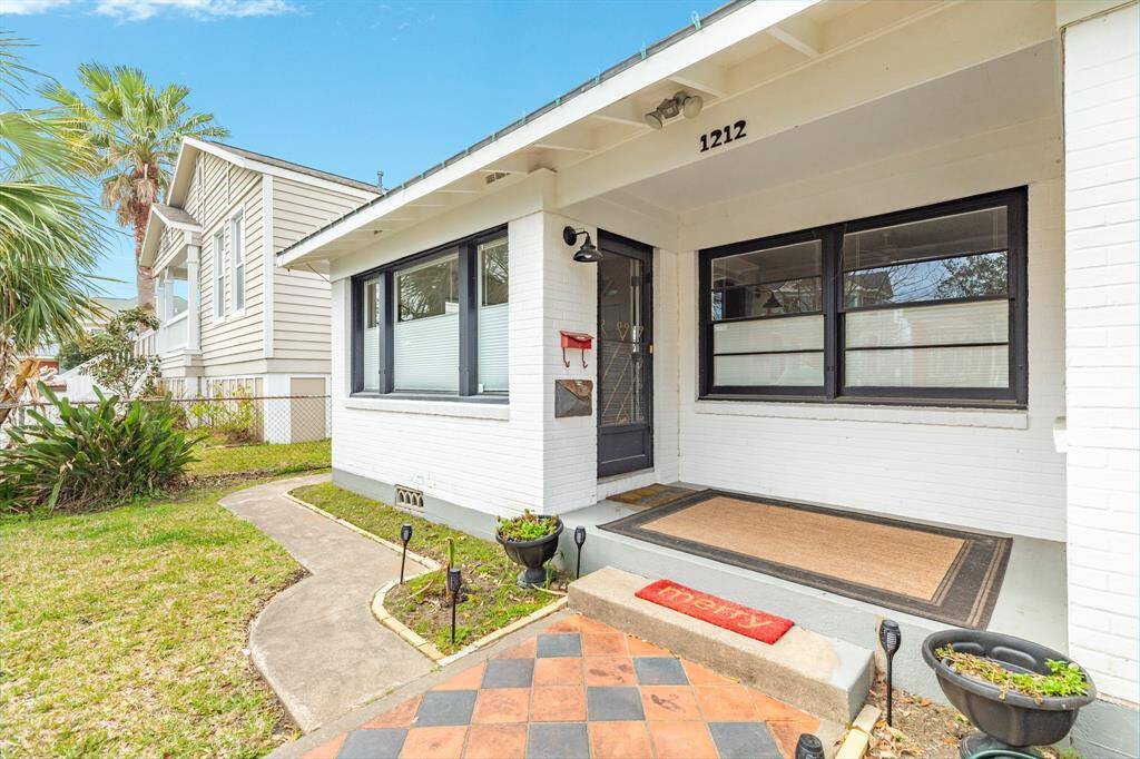 Nice covered porch