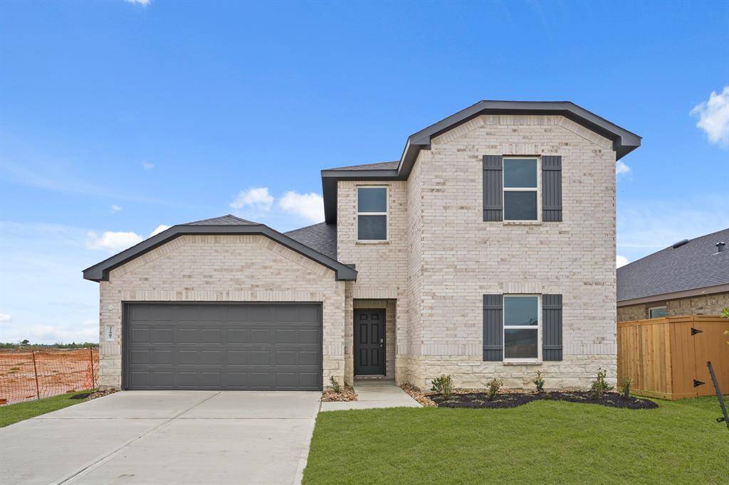 Beautiful Two Story in Cypress Green!