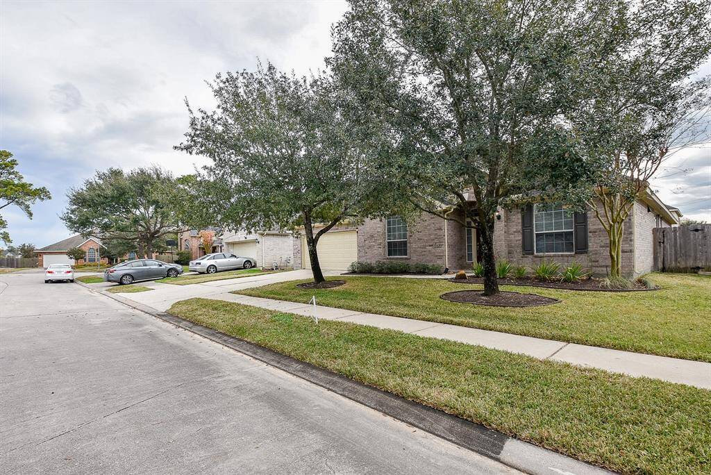 Impeccably maintained, inside and out, this beautiful single family home with dual vehicle attached garage, features 4 bedrooms, 3 bathrooms, all sitting on an 8,400 square-foot lot with 2,934 square-feet of interior living space.