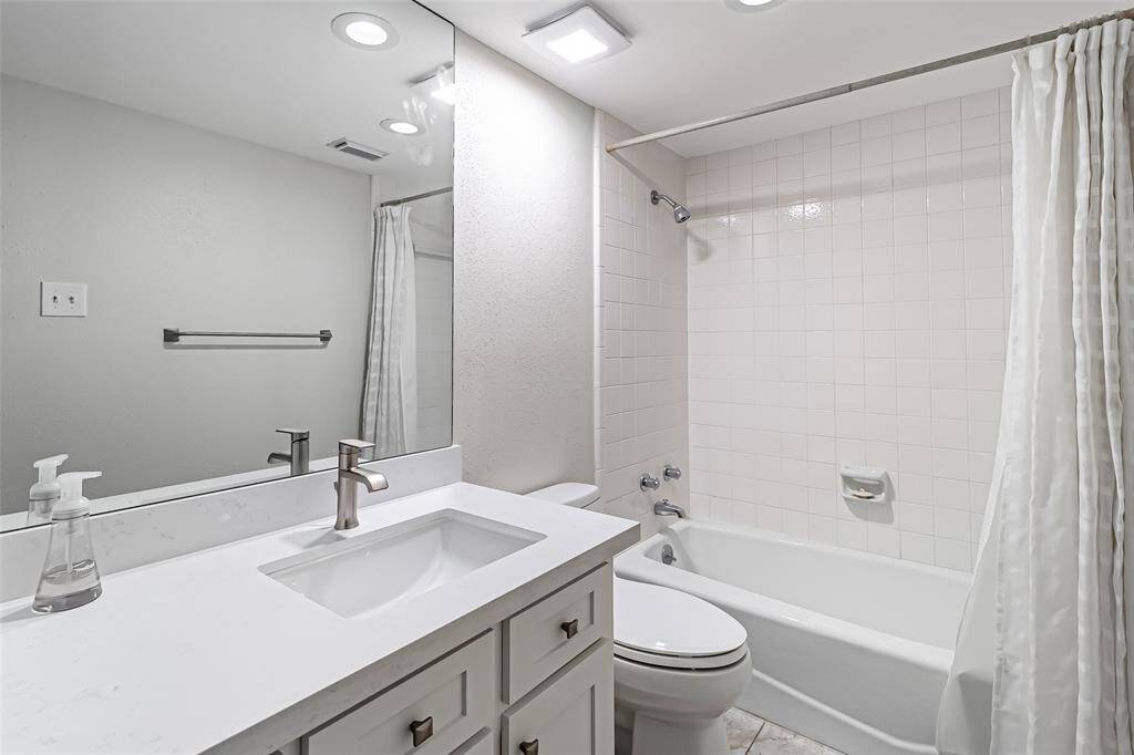 Pristine secondary bathroom