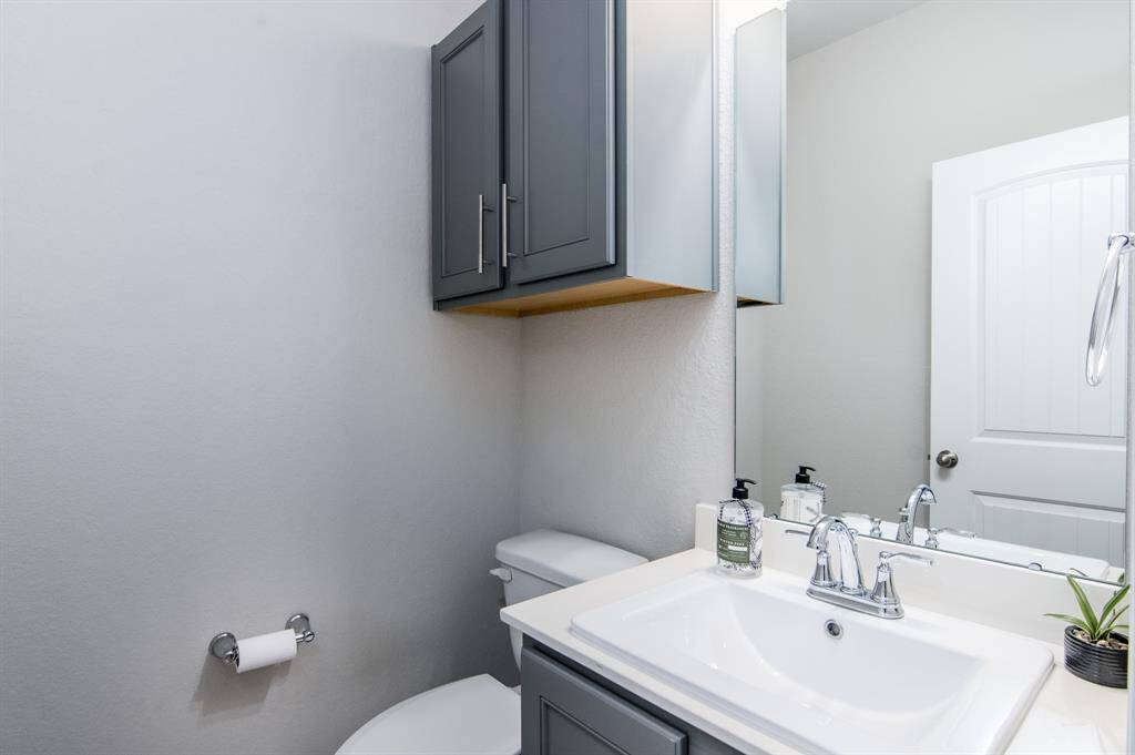 Powder room