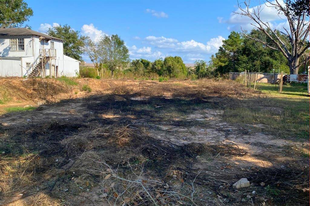 This cleared lot is the perfect piece of land to build your dream home or establish a commercial property. Its prime location near Downtown Fulshear makes it ideal for various ventures, such as a business park, assisted living facility, or even a drive-through restaurant. With endless possibilities, this cleared and ready-to-build lot is a fantastic opportunity!
