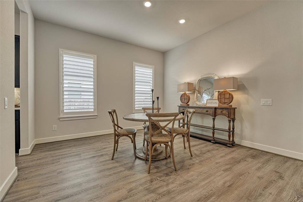 Formal Dining room conveniently off your butlers pantry! Get ready for dinner parties!