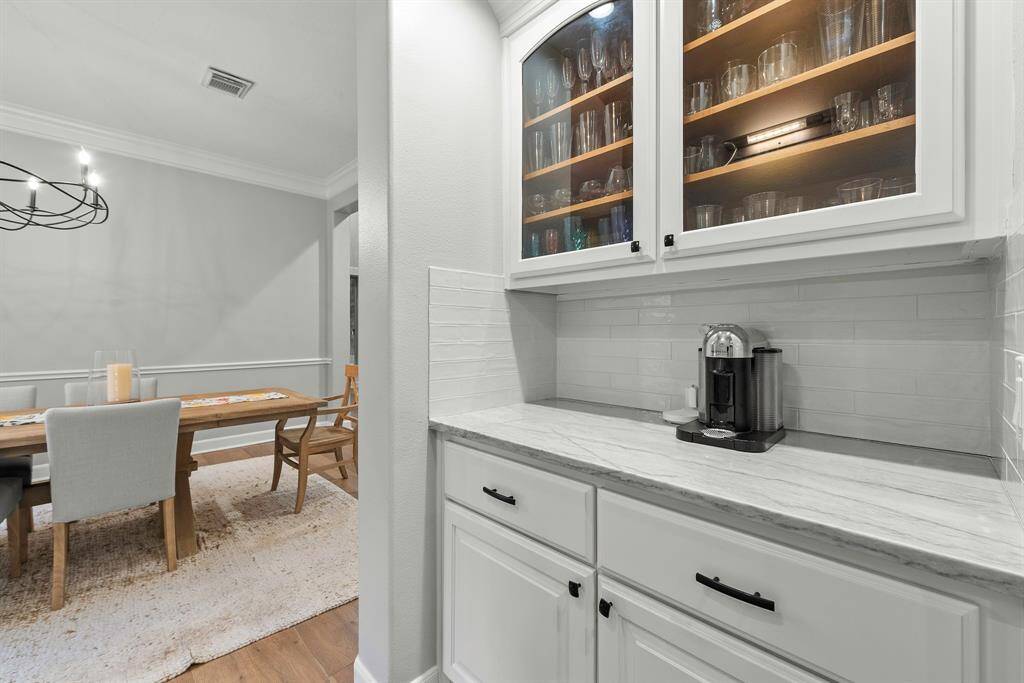 Farmhouse sink for added character