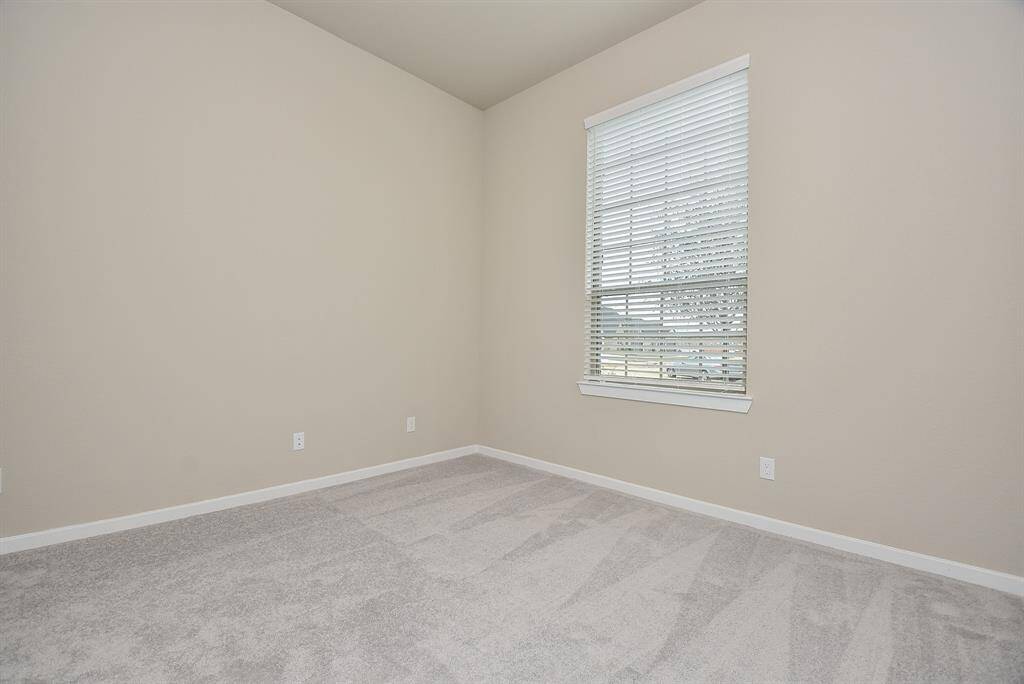 Secondary bedroom