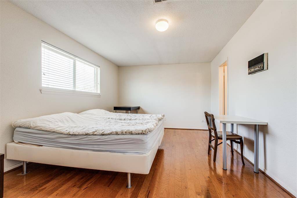 Bedrooms designed with freedom of movement in mind, offering both comfort and functionality.