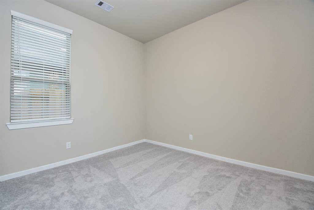 Secondary bedroom