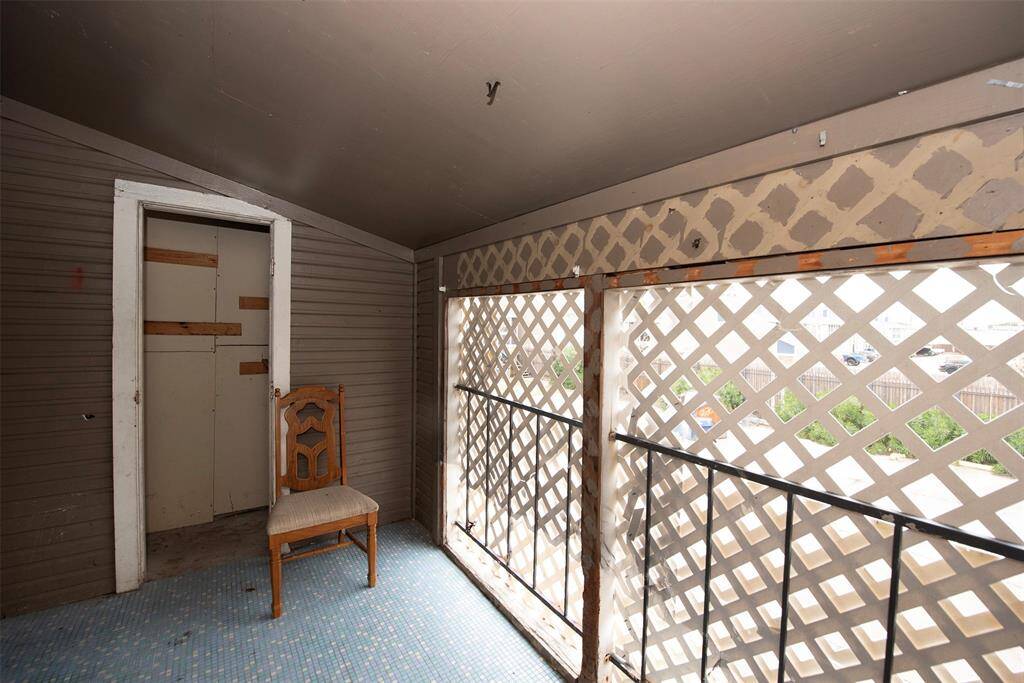 Balcony also features great storage.