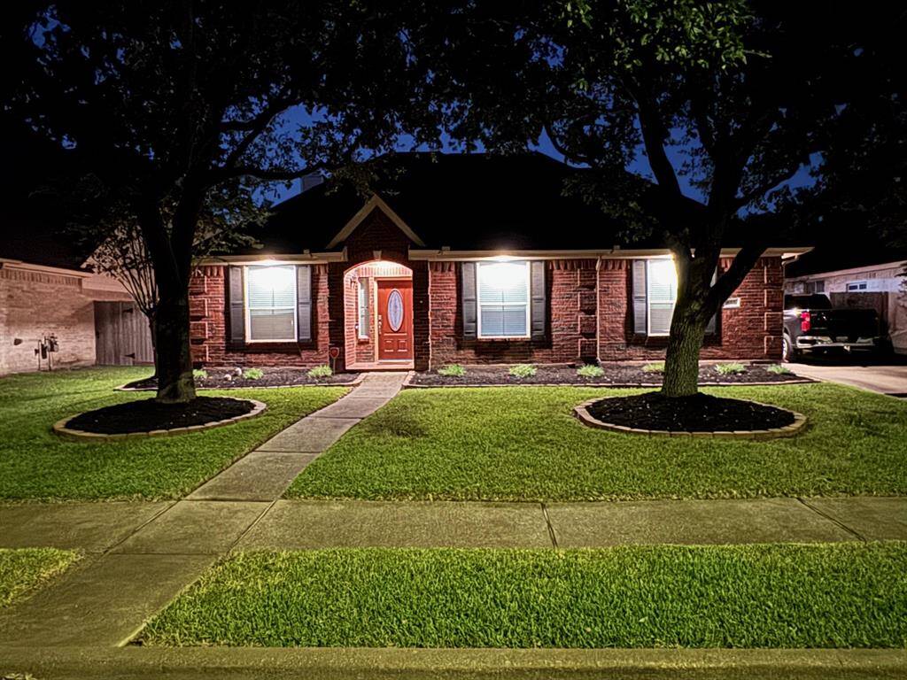 Night view with soffit lighting